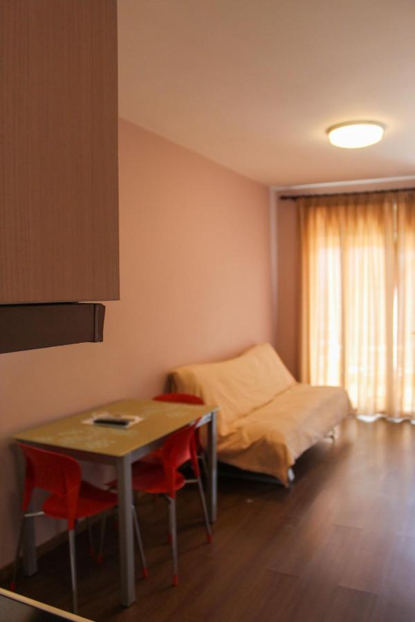 Apanema Apartments Vivári Exteriör bild